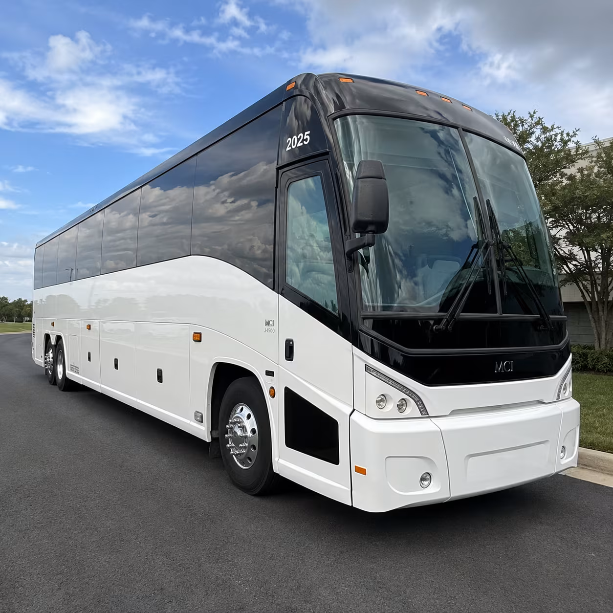 employee transportation to and from john wayne airport for mission viejo business travelers