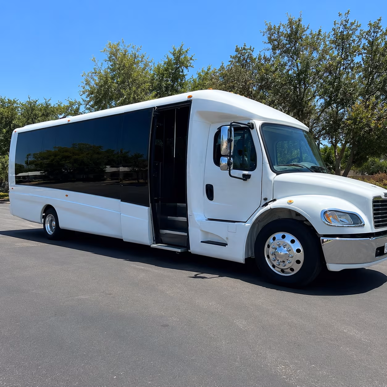 hotel to venue shuttle buses for corporate meetings and multi day events