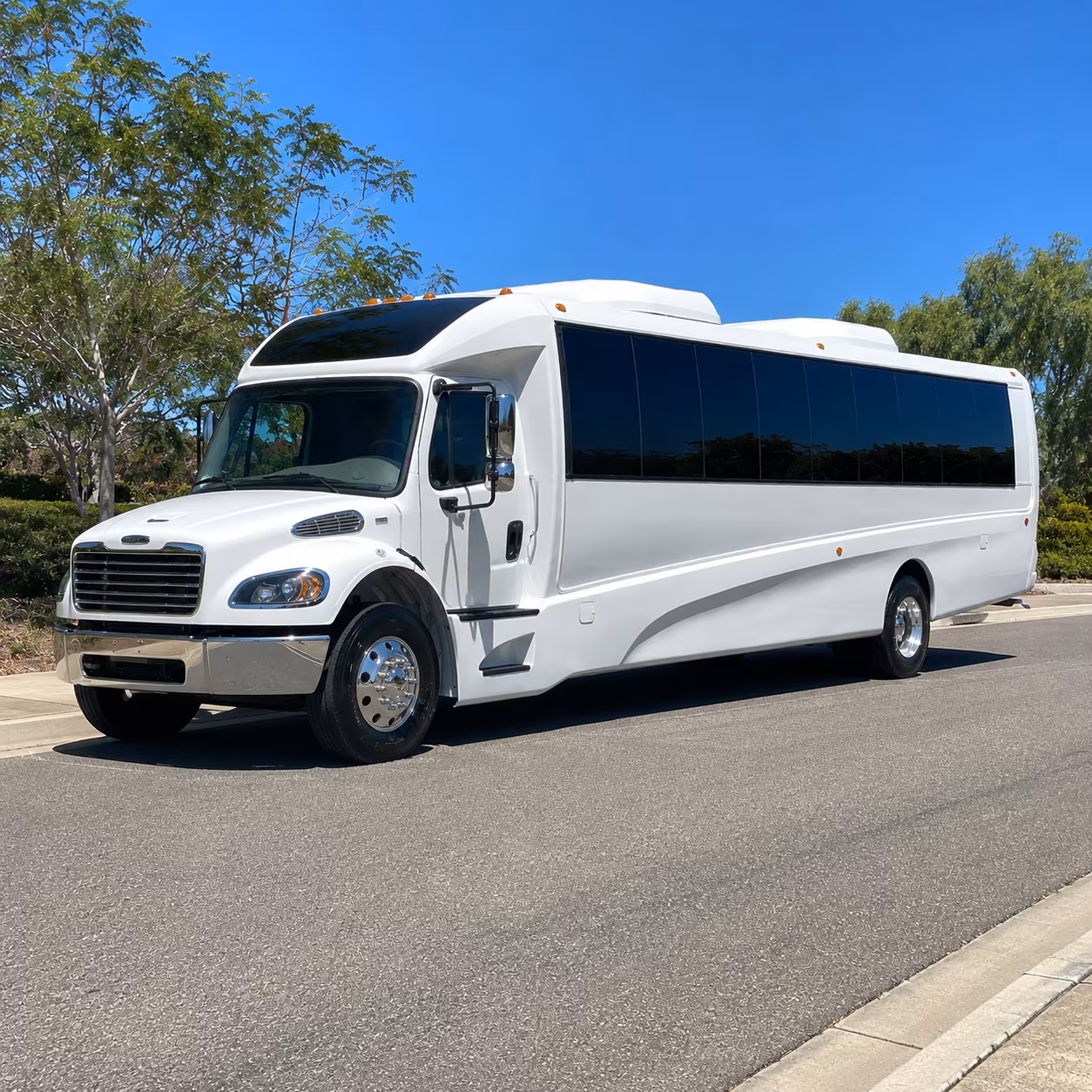 mission viejo 15 passenger minibus